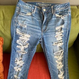 Distress AE jeggings